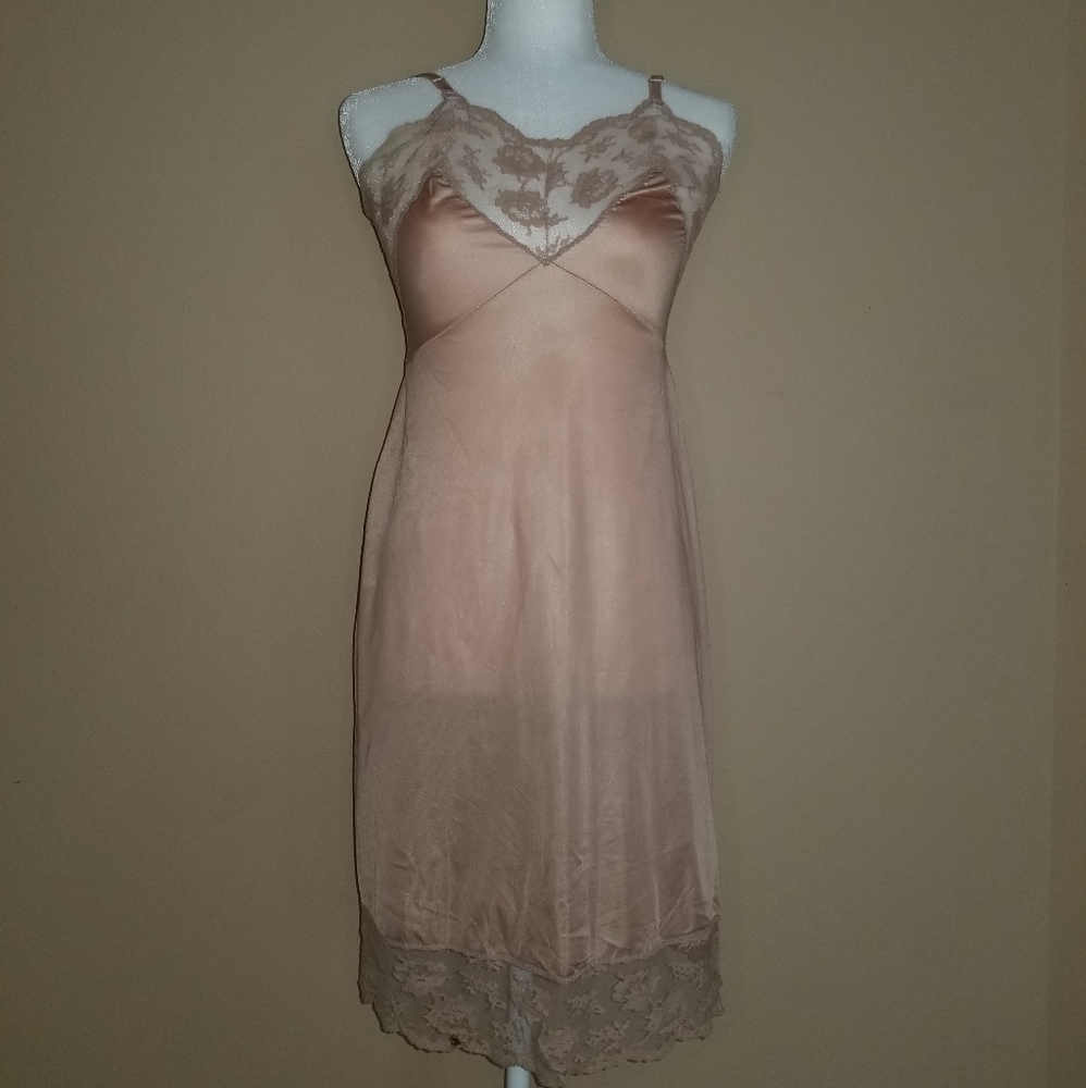 Henson Kickernick pink nude slip dress